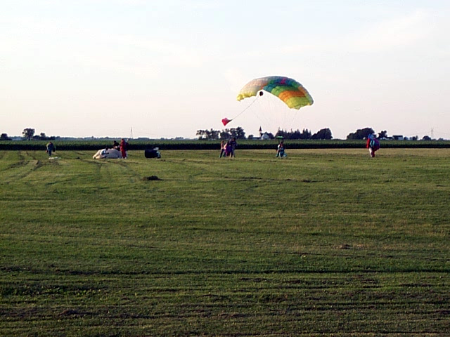 someone_landing_2.jpg