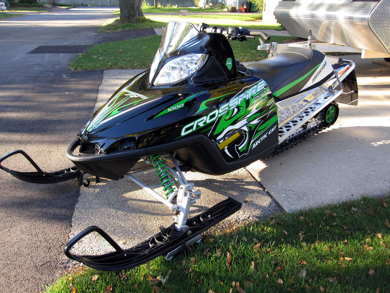front_101003.jpg