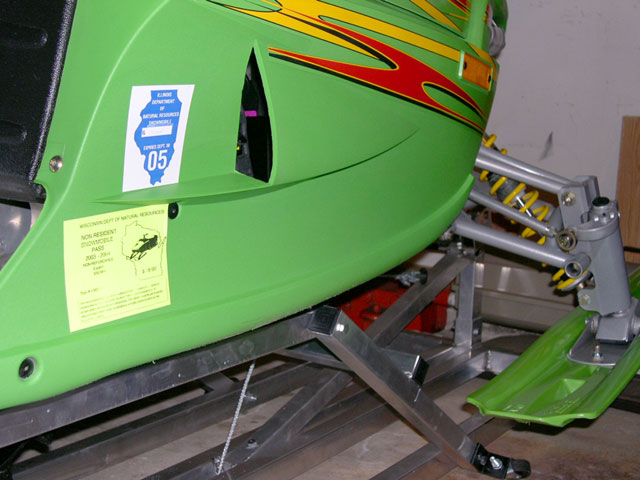 f7_stand2